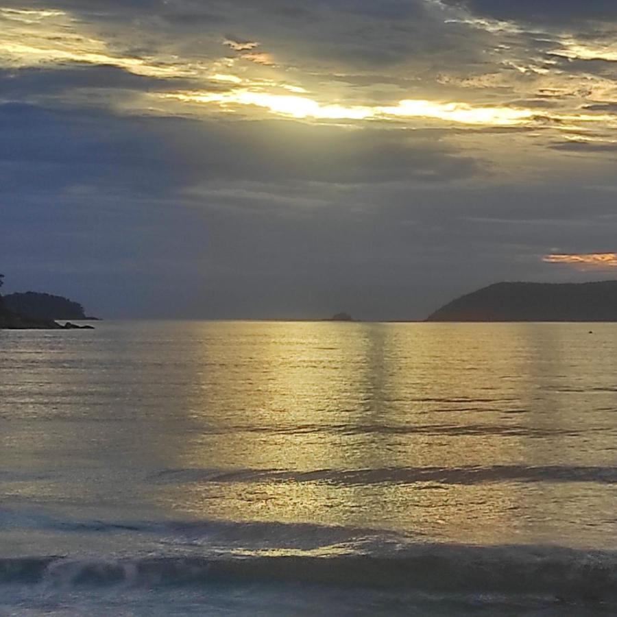 Pe Na Areia Sape Hotel Ubatuba Kültér fotó
